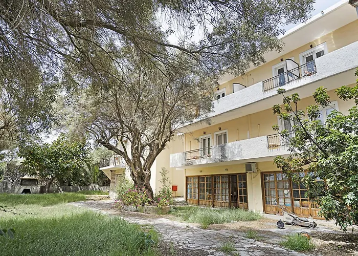 Mezoneta 3 Nydri (Lefkada)